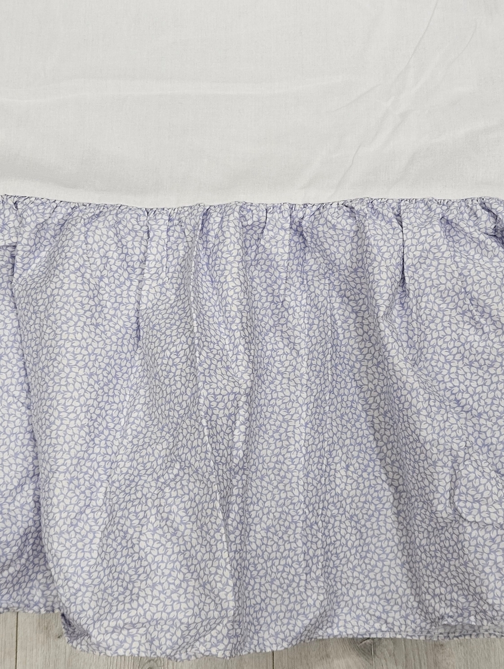 VTG Laura Ashley Blue White Micro Floral Leaves Queen Bedskirt 80s 90s NWOT - Picture 4 of 10